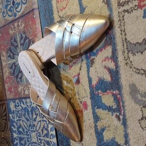 NWOB Birdies The Dove in Gold Crossed Leather